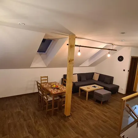 Malá Valaška * Ratiboř